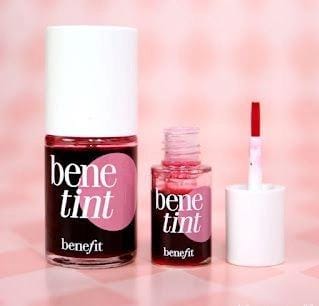 Labios Hechos de Sueños: Bene Tint, Tu Secreto de Belleza.